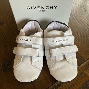 Mint Givenchy Leather Baby Crib Shoe